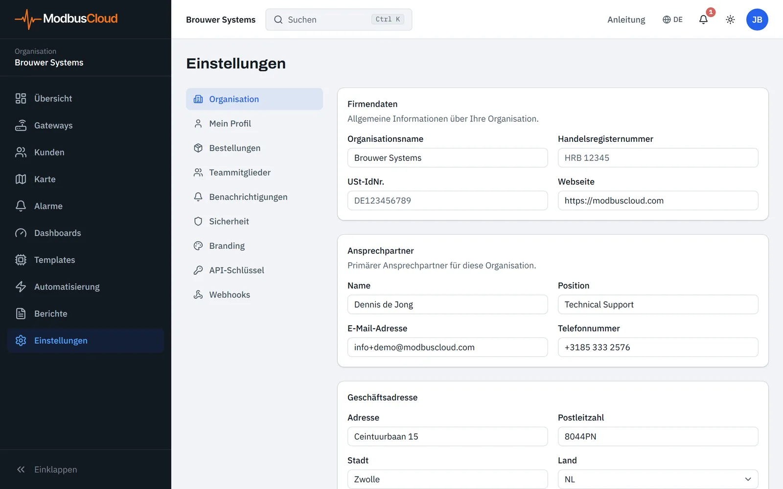 Einstellungen, Organisation mit dem Untermenü und den Blöcken Firmendaten und Ansprechpartner