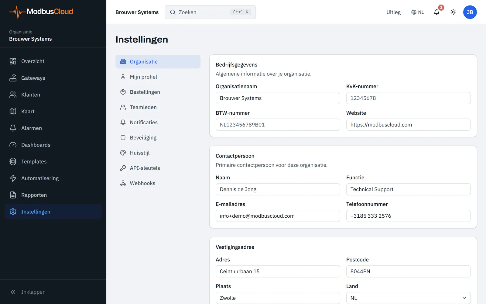 Instellingen, Organisatie met het submenu en de blokken Bedrijfsgegevens en Contactpersoon